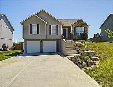 1st image of 949 Hickory Dr
