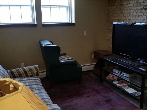 4th image of 932 E College St #14117149