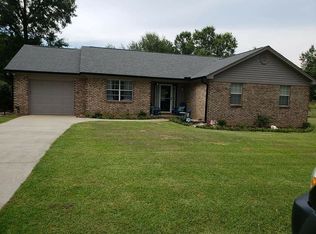 215 Pine Valley Dr E, Waynesboro, GA 30830