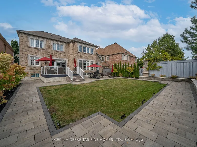 11 Beauvista Ct — Photo 48