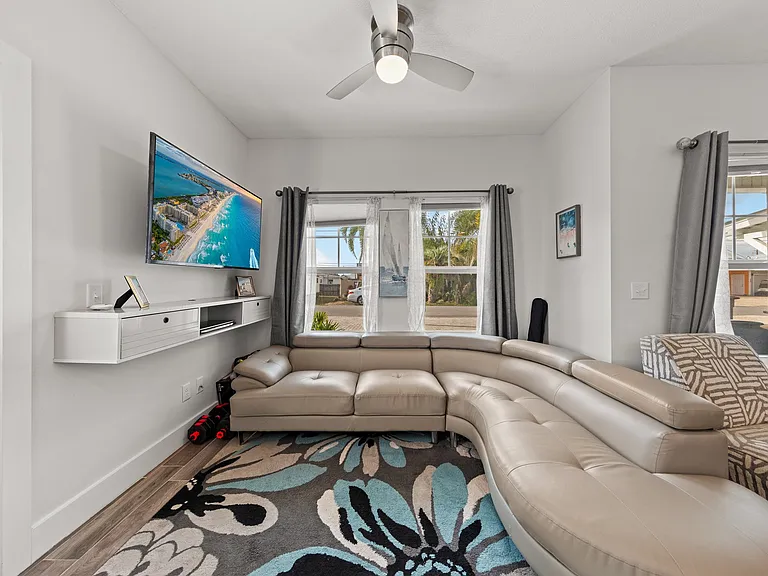 212 Corto Pl — Photo 29