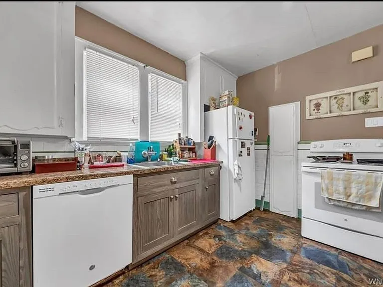144 Stewart Ave #1 — Photo 4