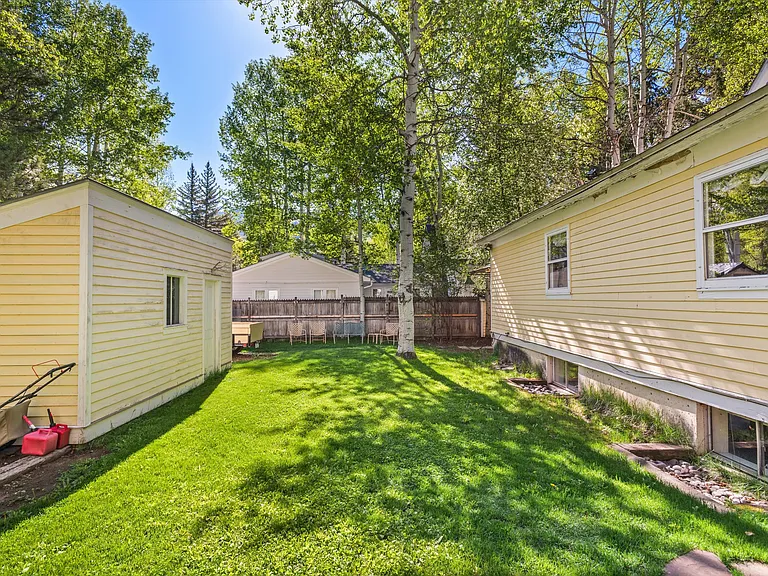 406 W Smuggler St — Photo 30