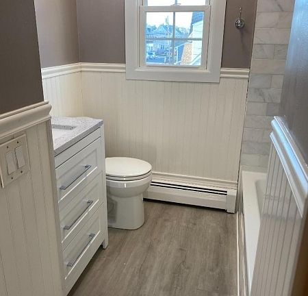 4th image of 383 Banta Ave