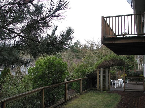 Private deck off master