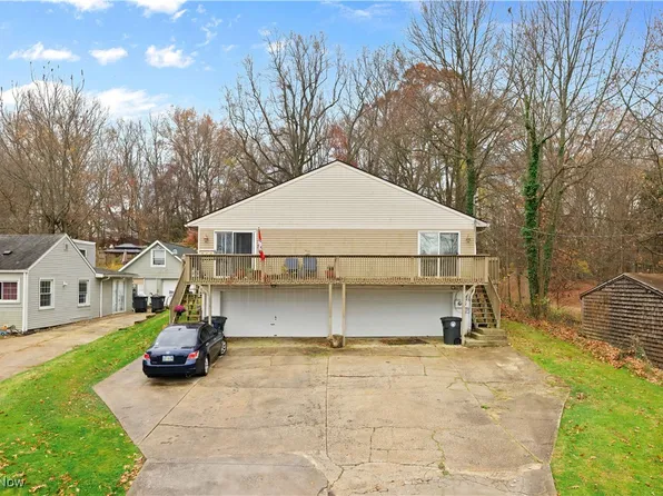 1574 Faye Rd, Akron, OH 44306