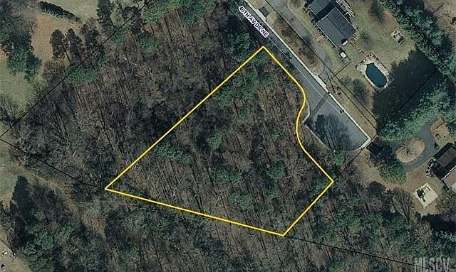 1st image of 220 40th Avenue Dr NE