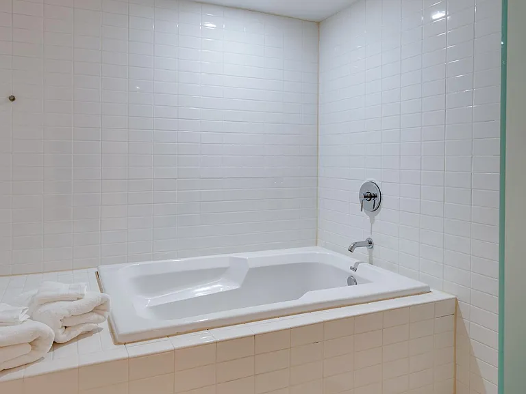 2115 Yeaman Pl #102 — Photo 12