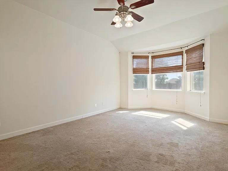 403 Connemara Trl — Photo 13