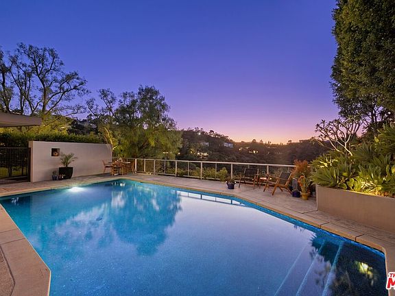 4th image of 3523 Beverly Ridge Dr
