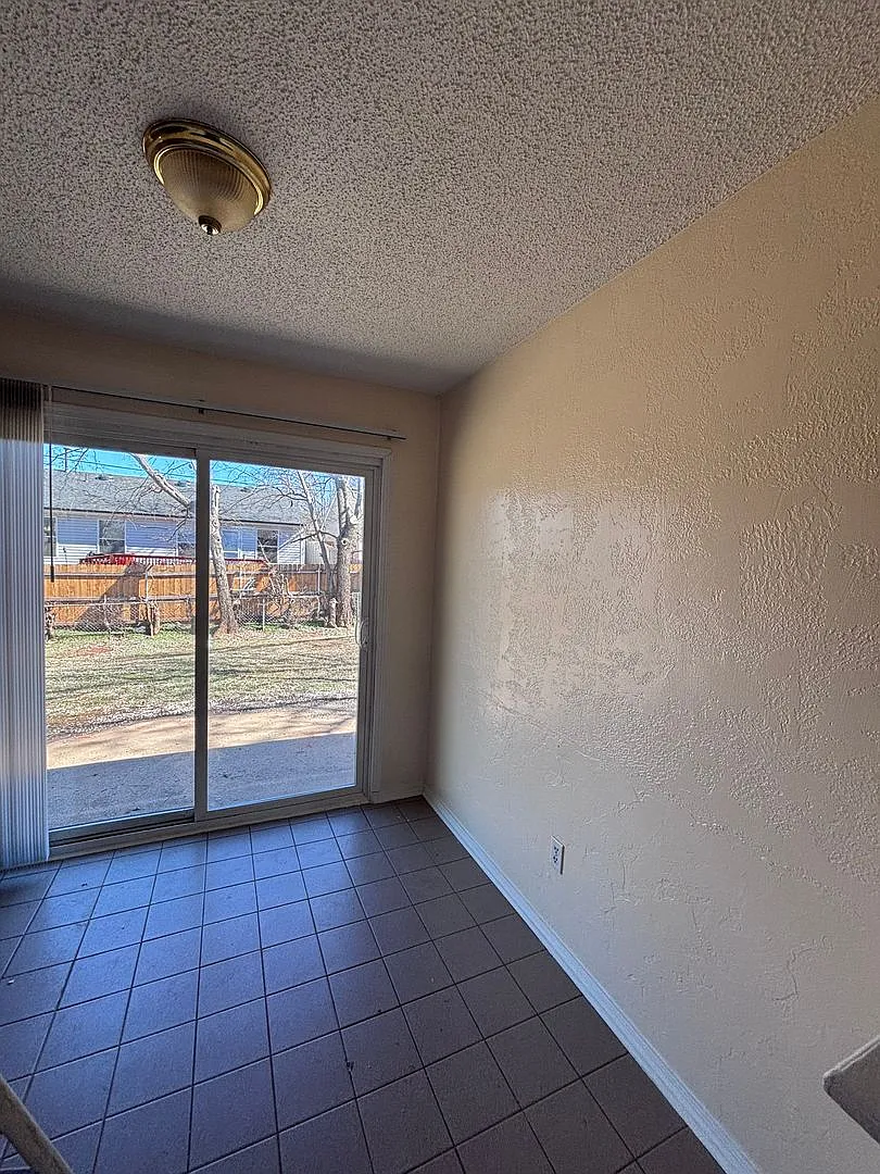 Cozy home in Norman near Norman North High School — Photo 4