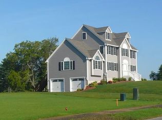 9 Lisa Ln, Haverhill, MA 01835