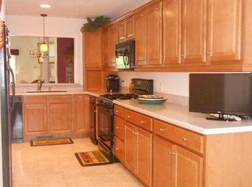 4th image of 877 Auburnville Way APT B4