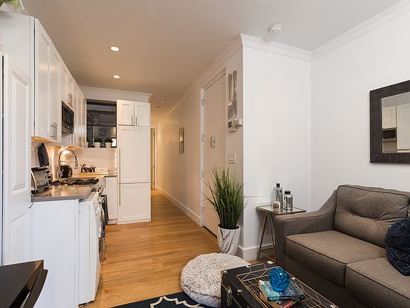 3rd image of 228 E 27th St APT 3A