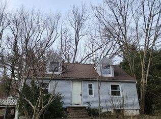 8630 Taylor May Rd, Chagrin Falls, OH 44023