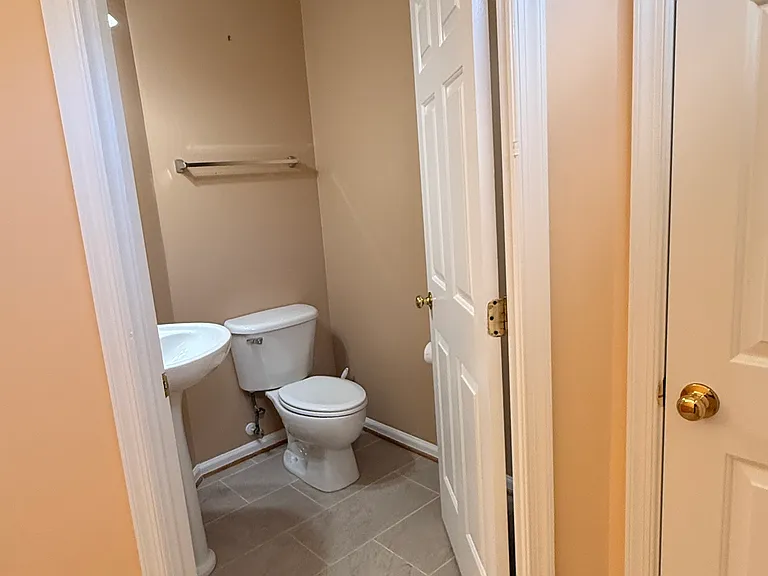 10404 Damascus Park Ln — Photo 25