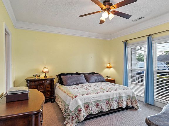 4th image of 107 Cranberry Way