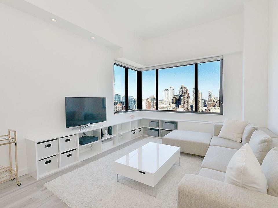 1st image of 350 W 50th St APT 35G