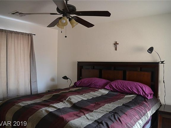 King size master bedroom
