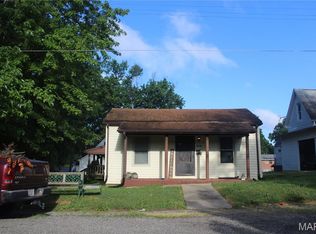 309 N Washington St, Trenton, IL