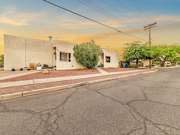 2nd image of 3339 E Blacklidge Dr