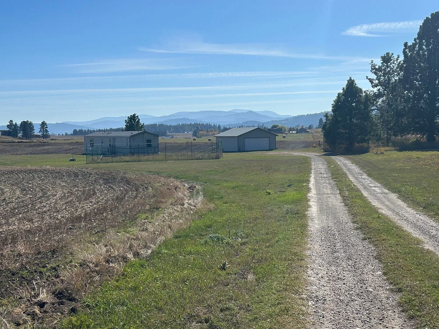 Peaceful Rural Living in West Valley 3 Bed, 2 Bath with Garage & Garden — Photo 2