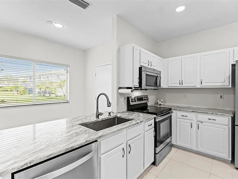 4722 Lago Vista Dr — Photo 11