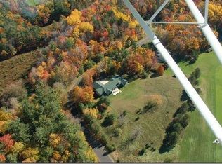 190 Fairway Dr, Iola, WI 54945
