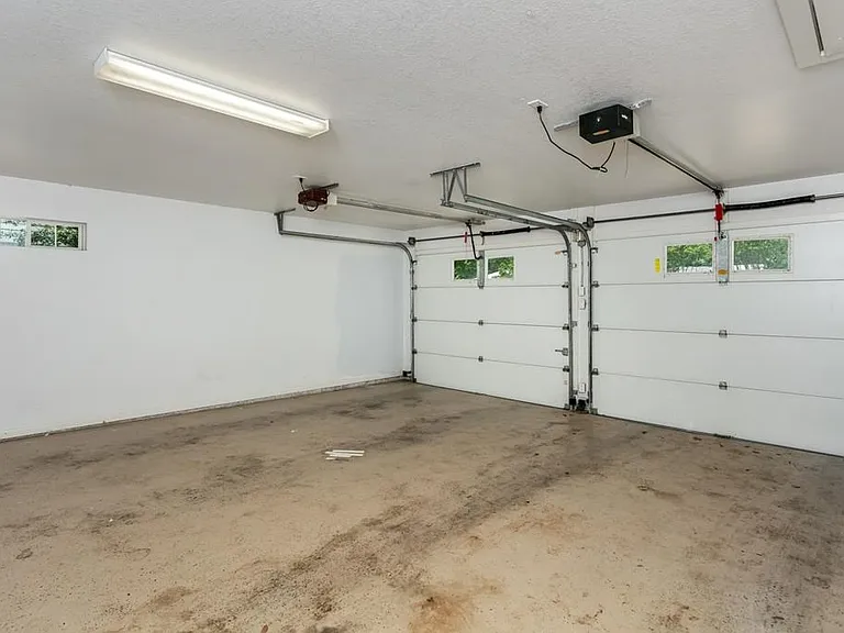 803 N Bowie St — Photo 24