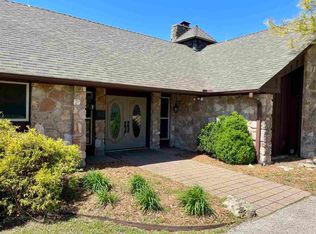1090 N Rock Cliff Rd, Ponca City, OK 74604