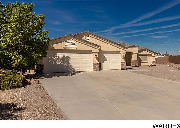 3rd image of 2585 Tanglewood Ln