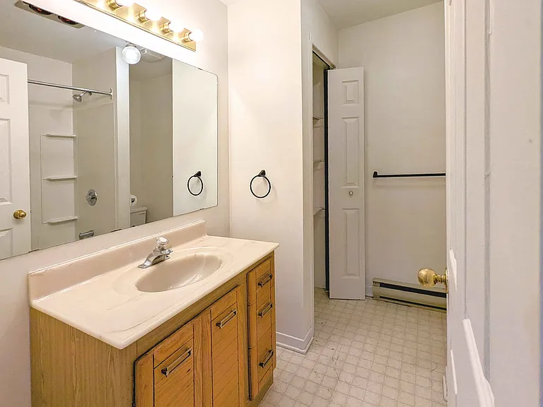 107 Victoria St #16 — Photo 12