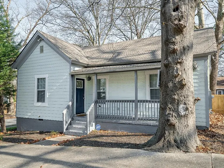 988 Coleman St SW — Photo 31