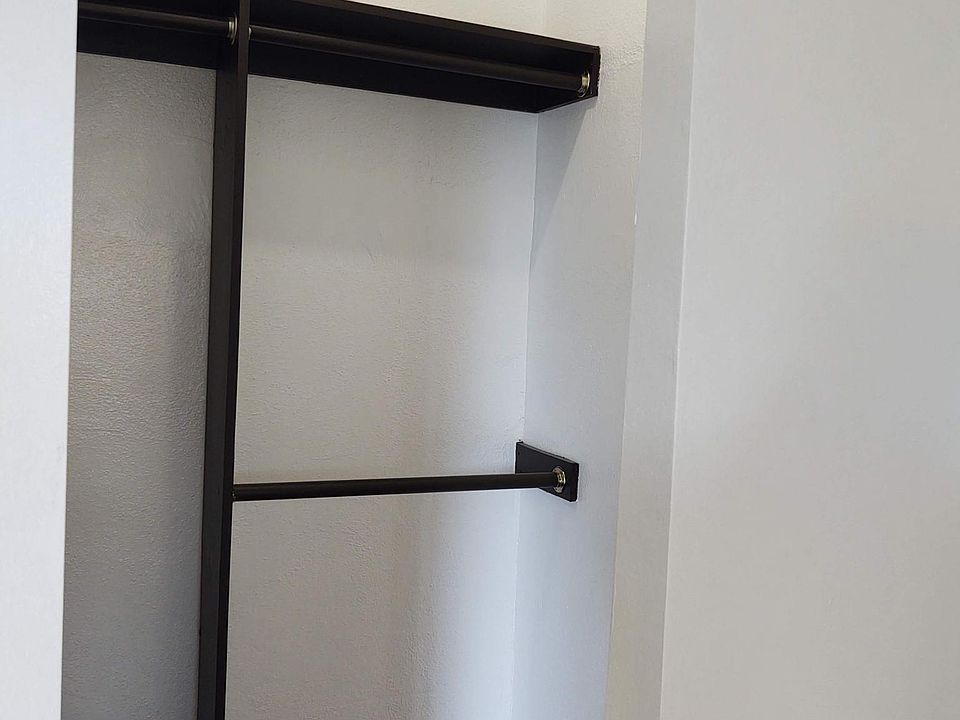 1st image of 2034 Argyle Ave #208