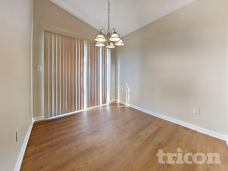 3239 Kelling St — Photo 7