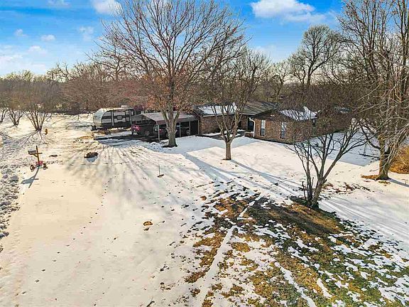 2nd image of 406 Shady Lane Dr