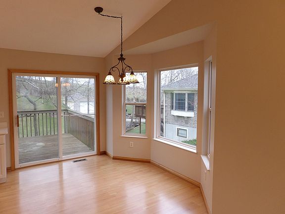 4th image of 166 Bedinger Ave