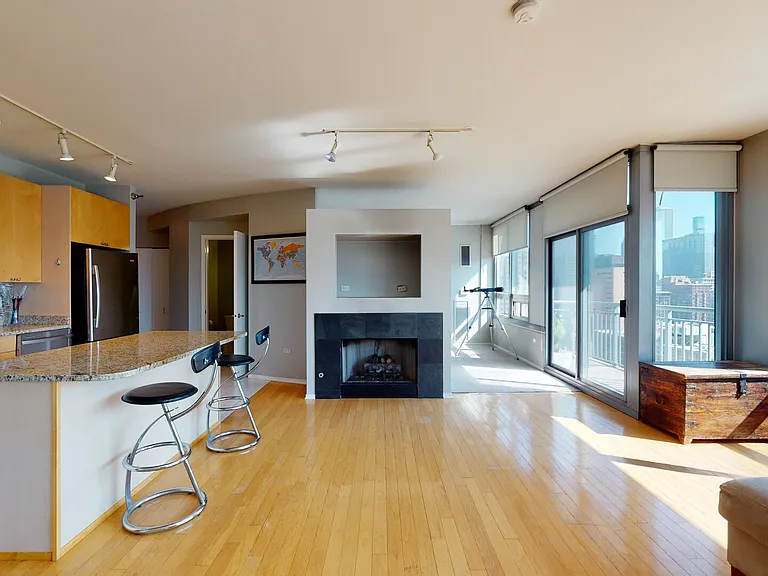 701 S Wells St #2402 — Photo 12