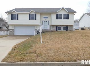 612 Liberty Dr, East Peoria, IL 61611