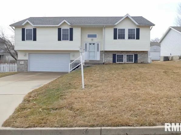 612 Liberty Dr, East Peoria, IL 61611