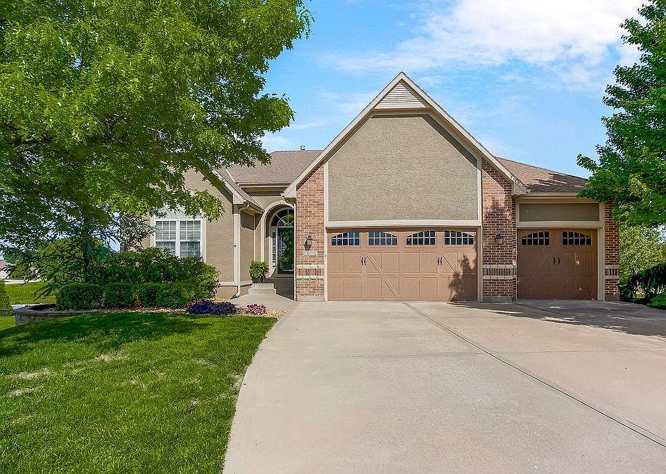 1st image of 1205 Richards Cir
