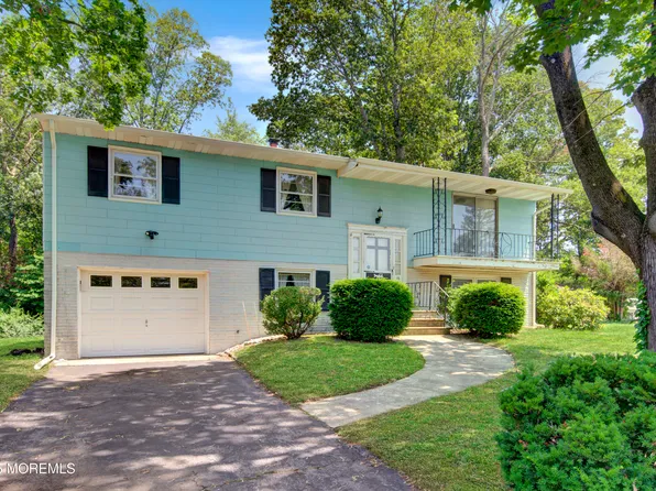 16 Burdge Drive, Howell, NJ 07731