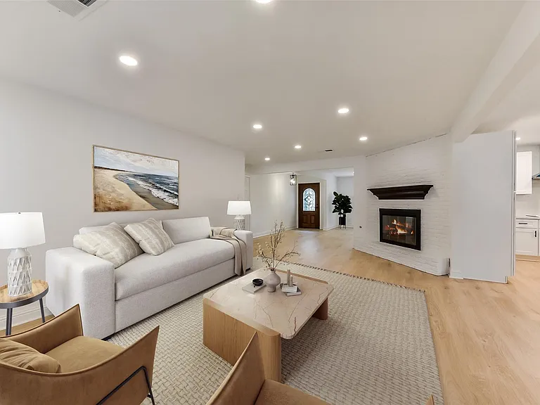 5946 Valkeith Dr — Photo 7