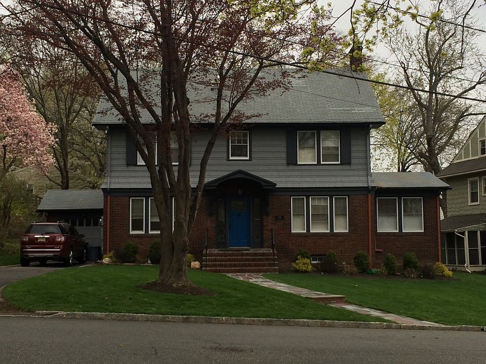1st image of 11 Lowell Pl