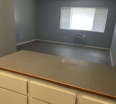3rd image of 426 S 13th St #34