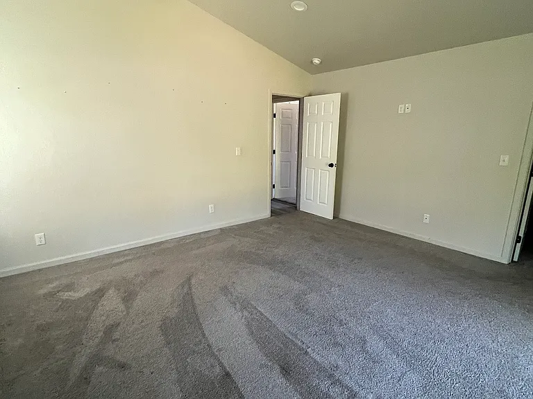220 Longiflorum Ln — Photo 6