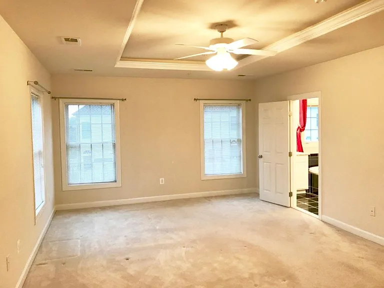 149 Norwich Ln — Photo 29