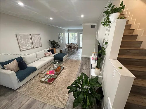 21 Madeira Ave #17 Photo 1