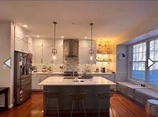 3979 Troon Ct, Fairfax, VA 22033