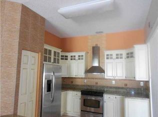 160 SW 167th Ave, Hollywood, FL 33027